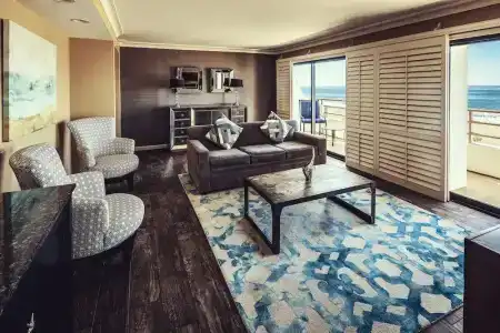 The Waterfront Beach Resort, A Hilton - 239
