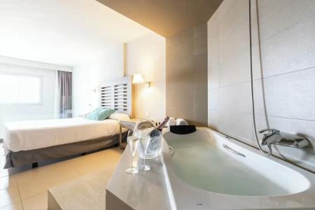 Hd Beach Resort - 84