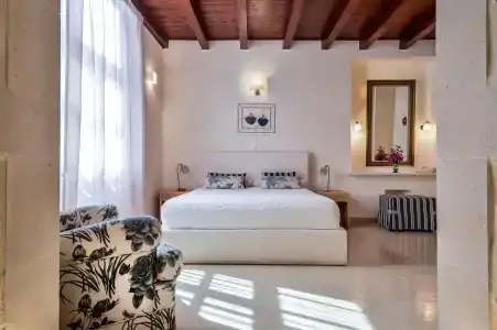 Veneto Boutique - 200