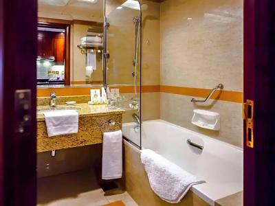 Grand Mercure Abu Dhabi - 51