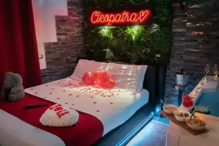 Cleopatra - 62