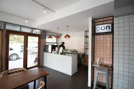 Oon Poshtel x Cafe - 13