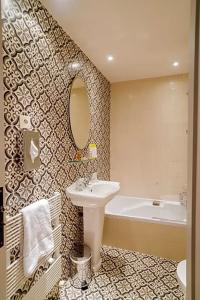 Villa Otero by Happyculture - 111