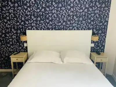 Hôtel Central - 53