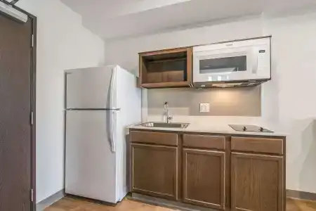 WoodSpring Suites Doral Miami Airport - 16