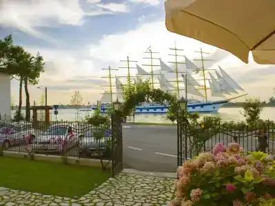 Viktoria Palace - 29