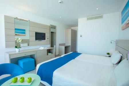 Limanaki Beach & Suites - 75
