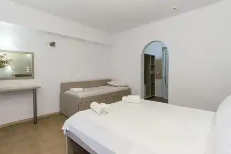 Zante Plaza & - 44