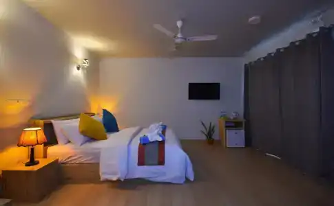 Beach Villa Ukulhas - 3