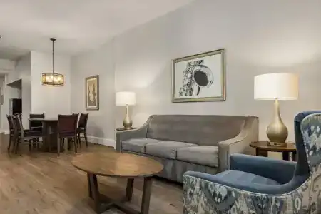 Wyndham La Belle Maison - 4
