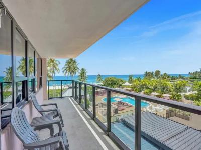 The Alexander All Suites - 487