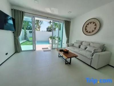 Lotus Bleu Resort & Restaurant - 112