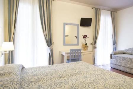 Blu Laconia Village - 25