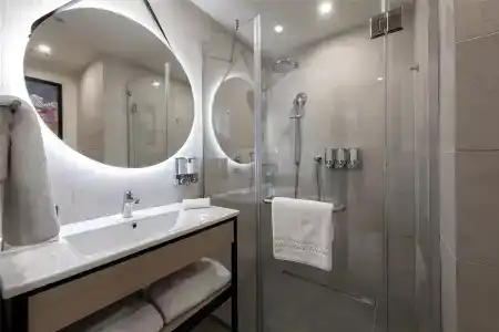 Hampton by Hilton Center - 33