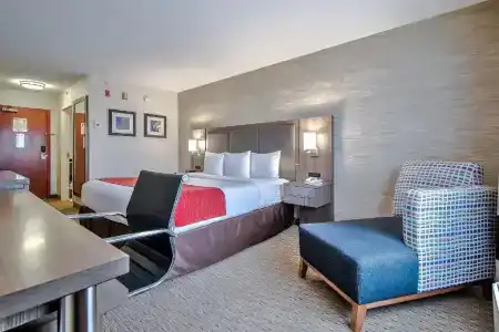 Comfort Inn & Suites South - 22
