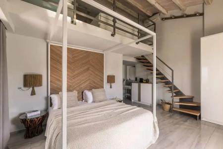 Blue Carpet Luxury Suites - 100