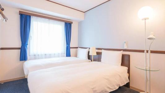 Toyoko Inn Shin-Osaka-eki Higashi-guchi - 36