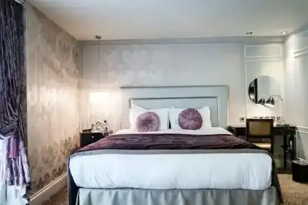 The Drayton Court - 179
