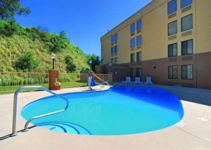 Comfort Inn - 14