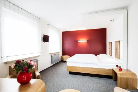 Global Inn - 38