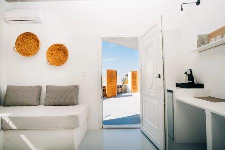 Mesanto Luxury Suites - 52