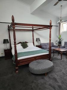 Macquarie Manor - 30