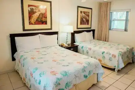 Shore Haven Resort Inn - 21