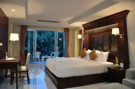 August Suites - 105