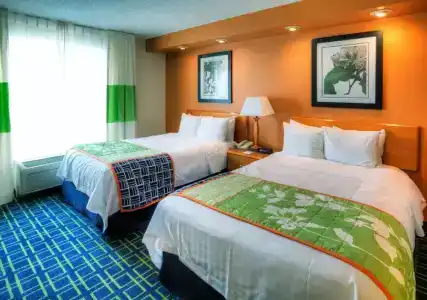 Fairfield Inn & Suites - 33
