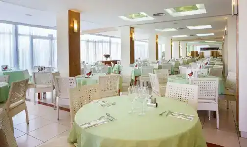 Ivory Playa Sports & Spa - 14
