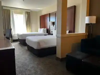 Comfort Suites Denver International Airport - 4