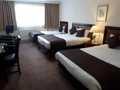Britannia Aberdeen - 3