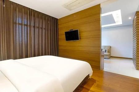 Brown Dot Incheon Songdo - 124