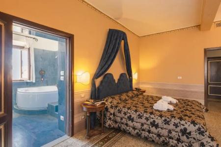 I Portici Boutique - 58