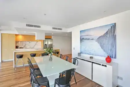 Ambience on Burleigh Beach - 98