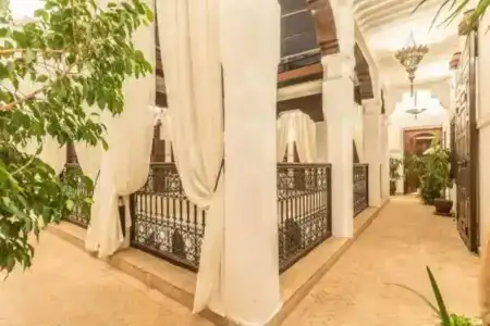 Riad Nasreen - 50