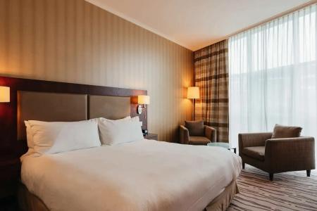 DoubleTree by Hilton Bratislava - 41