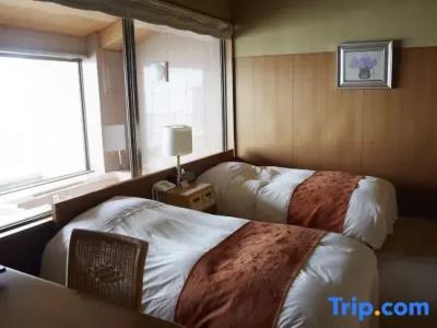 Wakamatsu Hot Spring Resort - 36