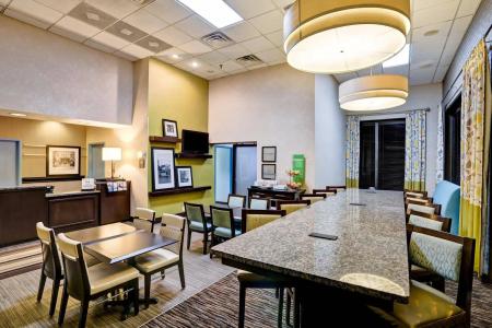 Hampton Inn-Naval Base - 15