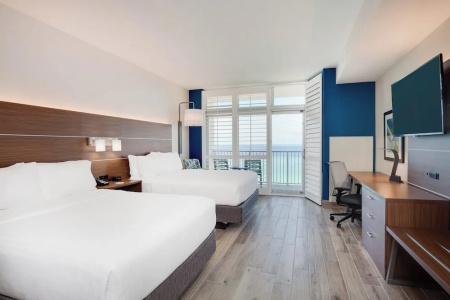 Holiday Inn Express & Suites Beach Beachfront by IHG - 90