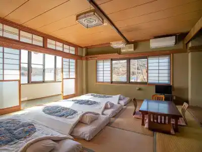 OYO Ryokan Lakeside Inn Fujinami Yamanakako - 4