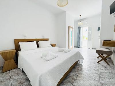 Cyclades Studios - 60