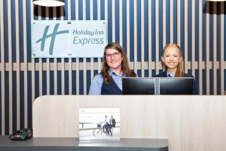 Holiday Inn Express -, An Ihg - 7