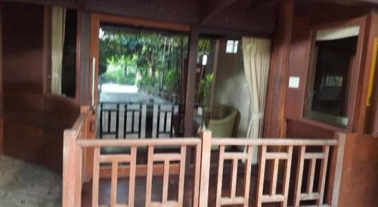 Ruean Mai Chai Khlong - 36