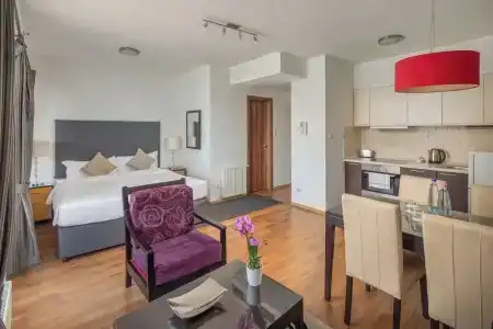 Escala & Suites - 84