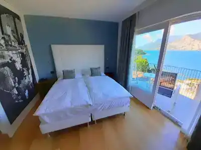 Capri - 212