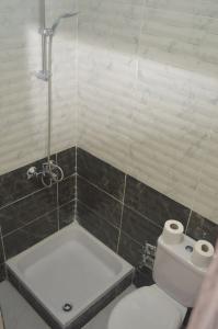 Midtown Hostel - 8