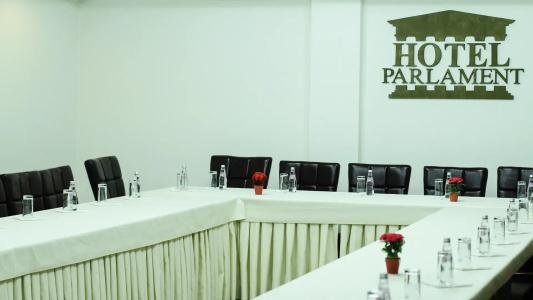 Parlament - 13