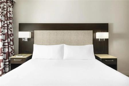 Hilton Garden Inn Times Square Central - 67