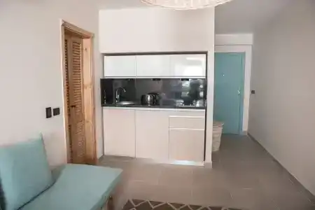 Redcon Suites - 337